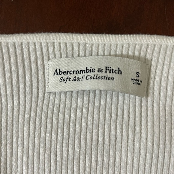 Abercrombie Long sleeve top - Picture 2 of 2